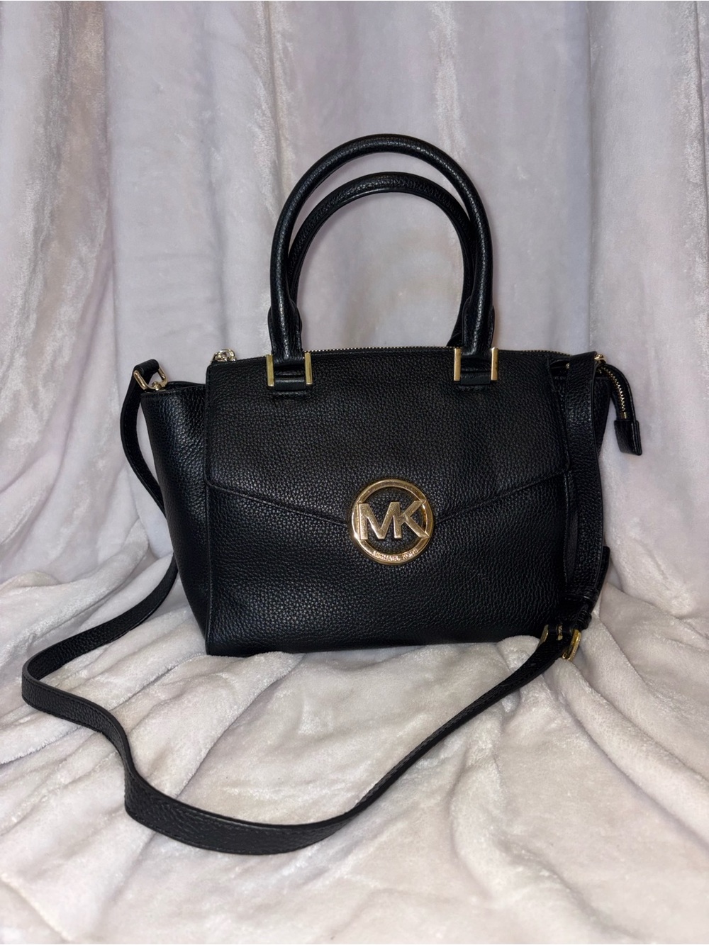 Excellent Condition- Michael Kors Black Pebbled Leather Tote with Gold MK Emblem